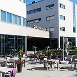 Quality Expo Hotel 4*