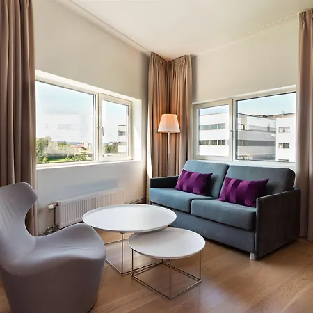 Quality Expo Hotel 4*