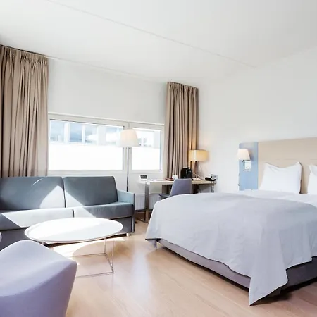 Quality Expo Hotell 4*