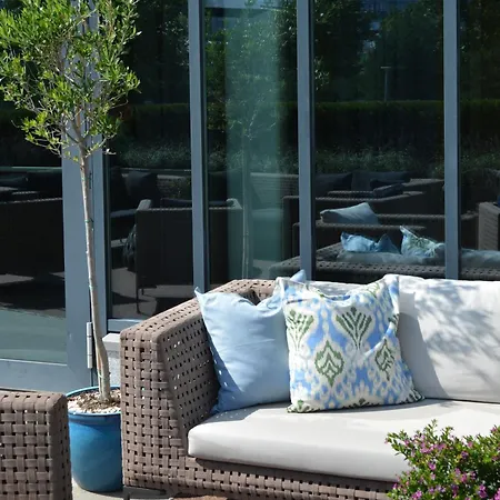 Quality Expo Hotell 4*