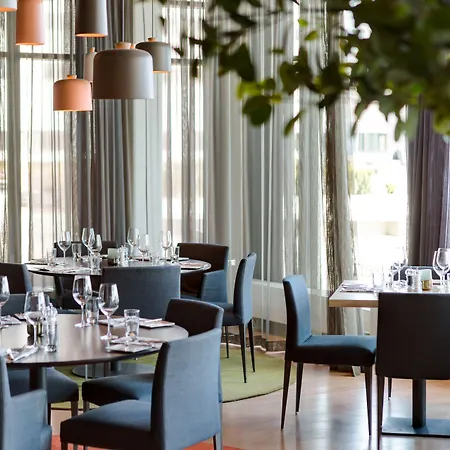 Quality Expo Hotell 4*