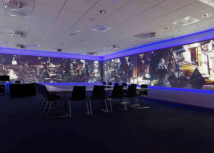 Quality Expo Hotell 4*