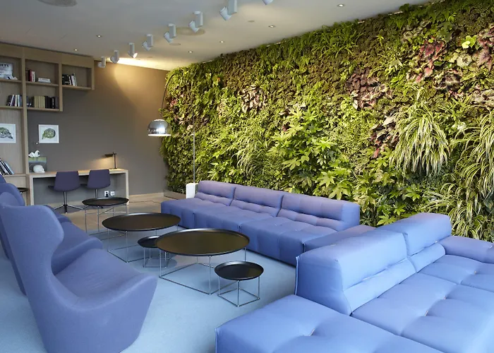 Quality Expo Hotell 4*