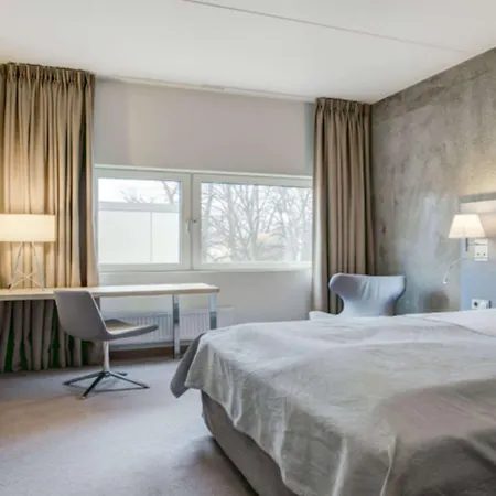 Quality Expo Hotel 4*